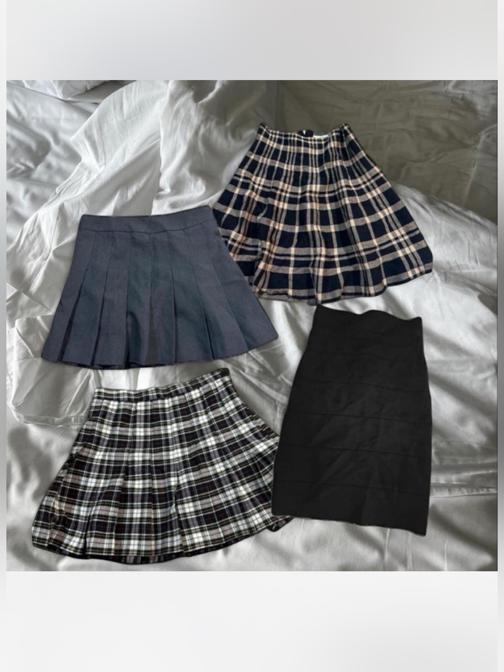 bundle of skirts size small🍓🍥